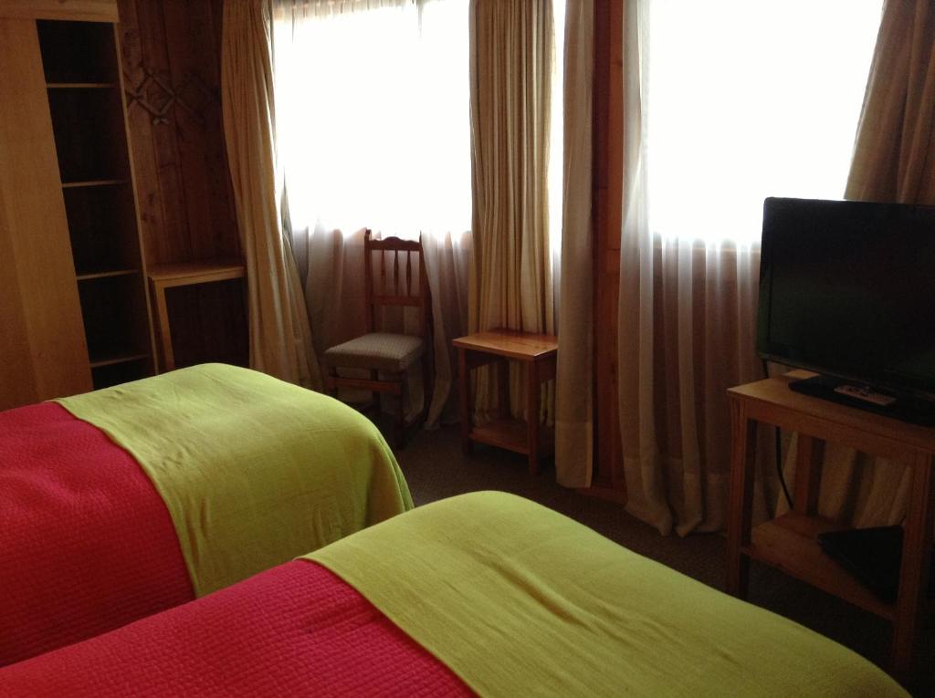 Hotel Los Maitenes Pucon Exterior photo